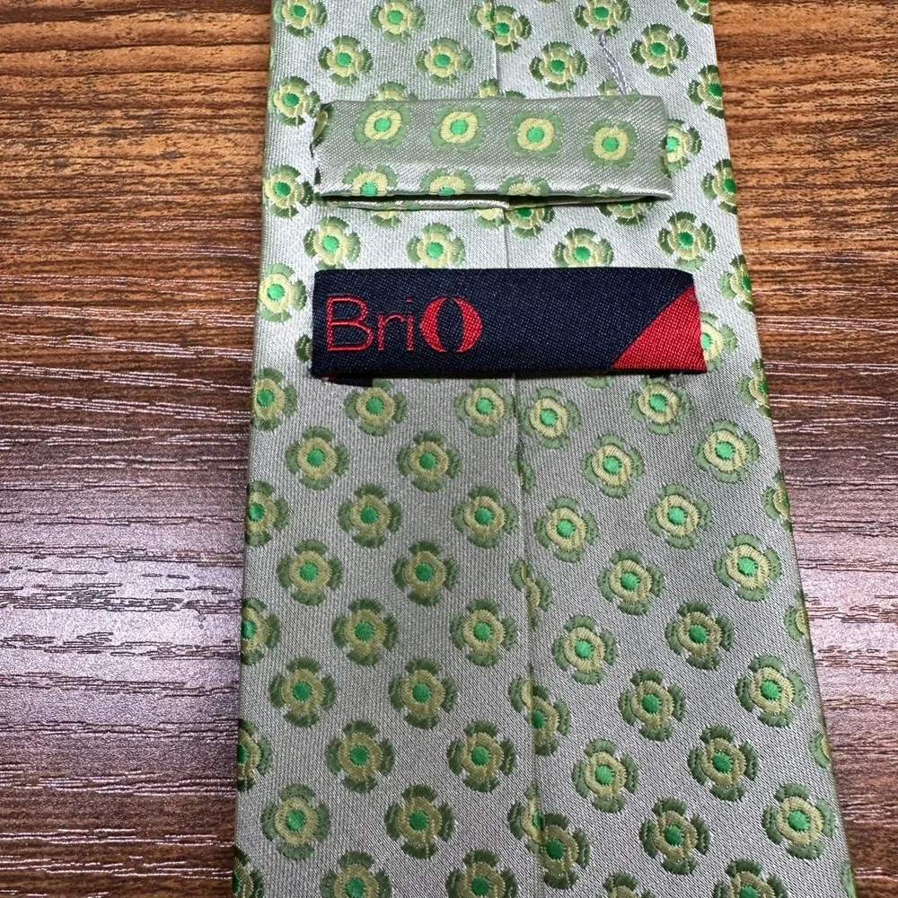 Brio Mens Necktie Green Geometric Medallion Pattern Polyester Classic‎ Width